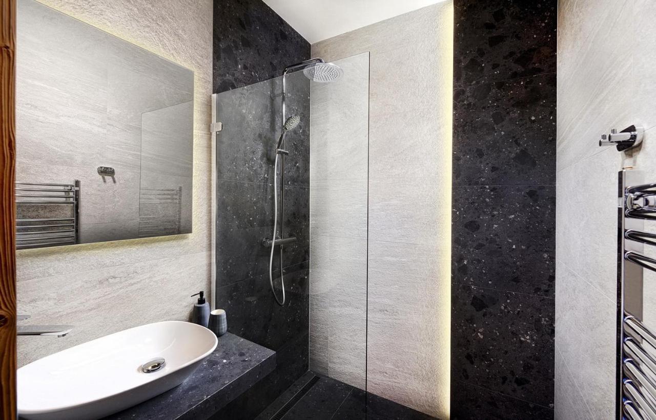 Apartmany Demaenovka เดมานอฟสกา โดลินา ภายนอก รูปภาพ