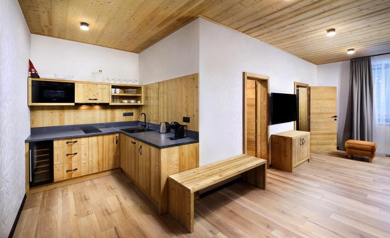 Apartmany Demaenovka เดมานอฟสกา โดลินา ภายนอก รูปภาพ
