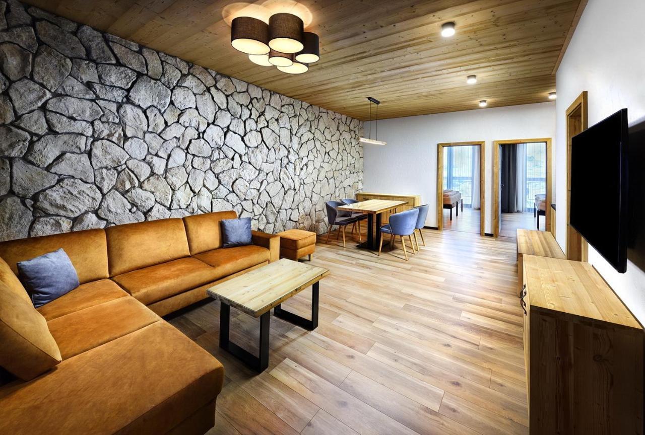 Apartmany Demaenovka เดมานอฟสกา โดลินา ภายนอก รูปภาพ