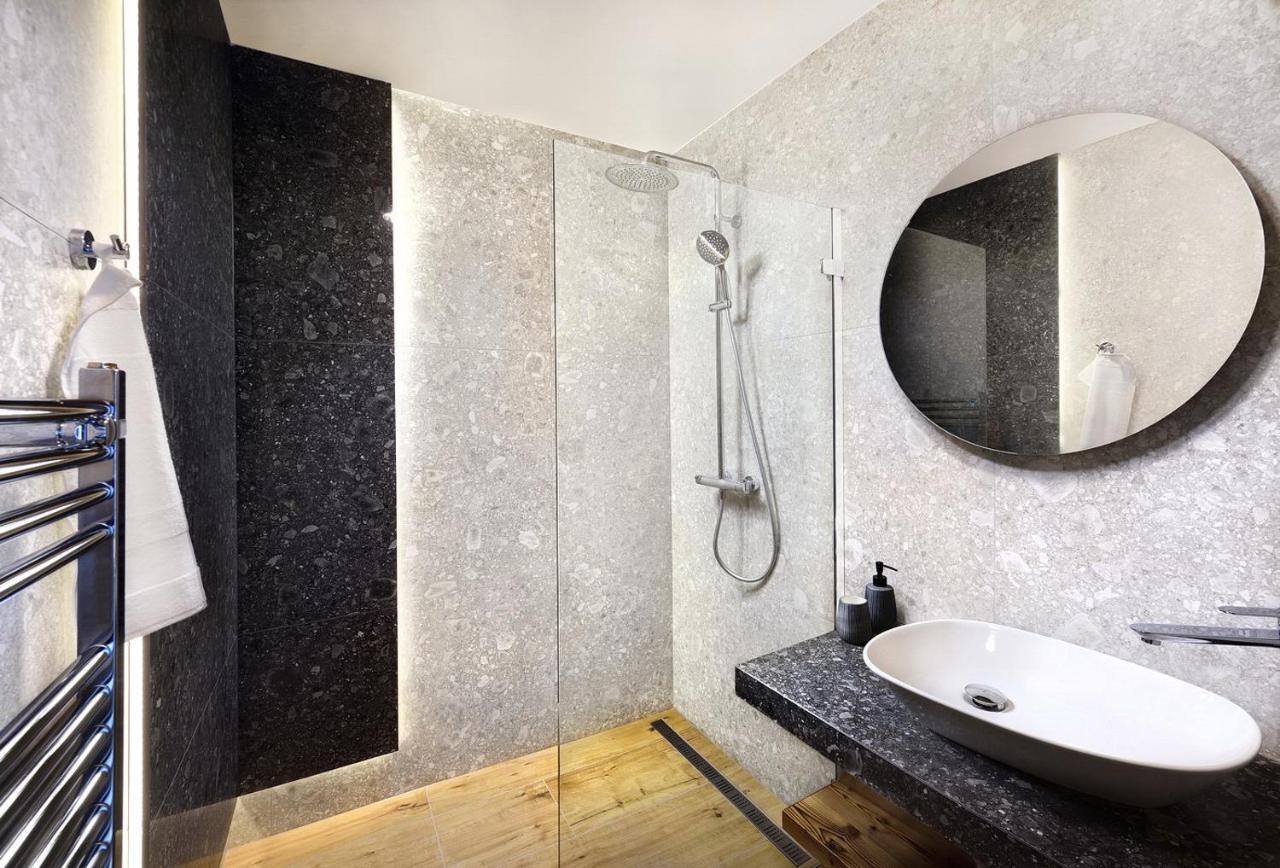 Apartmany Demaenovka เดมานอฟสกา โดลินา ภายนอก รูปภาพ