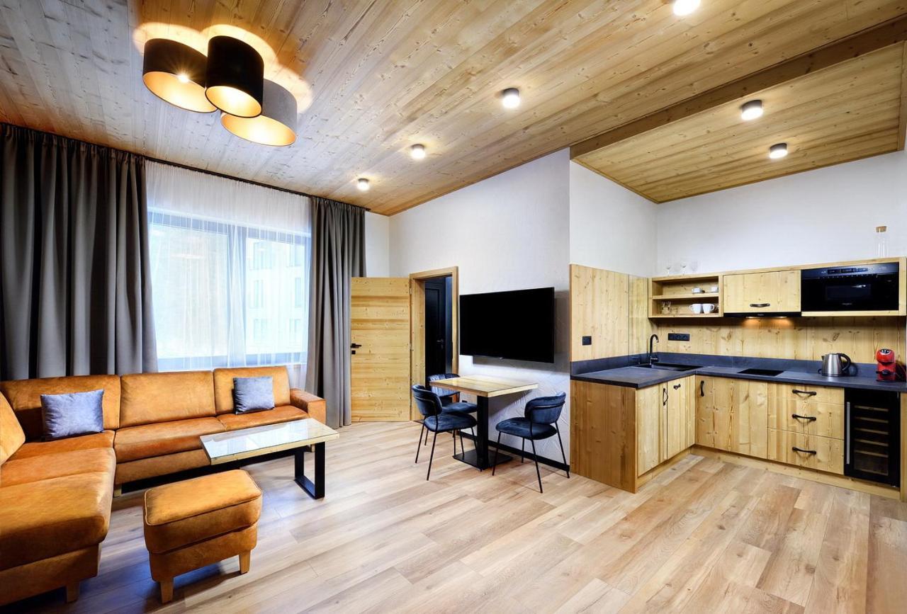 Apartmany Demaenovka เดมานอฟสกา โดลินา ภายนอก รูปภาพ