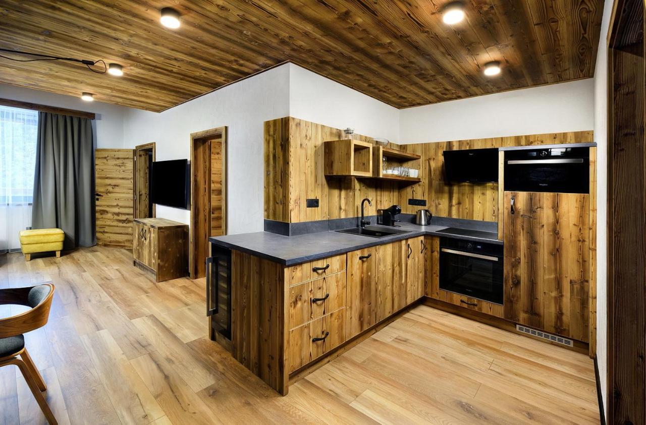 Apartmany Demaenovka เดมานอฟสกา โดลินา ภายนอก รูปภาพ